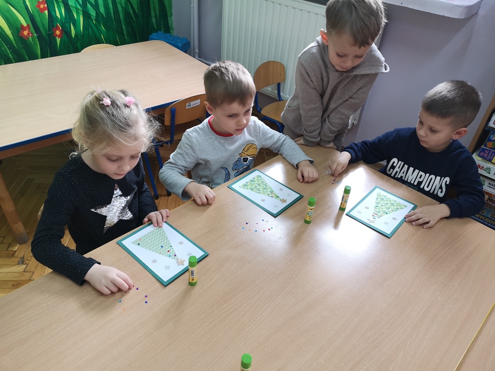 wykonanie kartek świątecznych