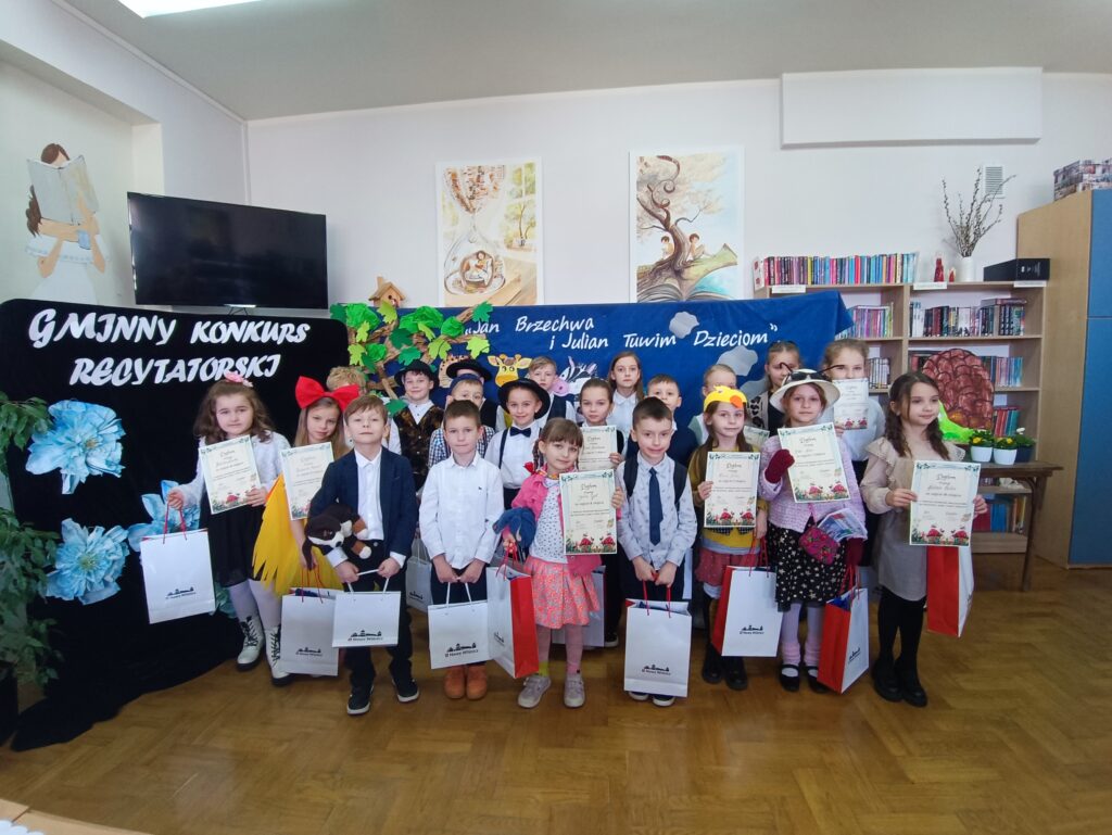 Uczestnicy Gminnego Konkursu Recytatorskiego